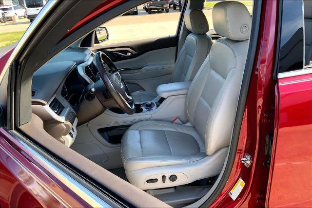 Used 2020 GMC Acadia SLT w/ LPO, Floor Liner Package FWD image 10