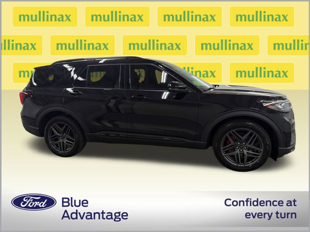 Certified 2025 Ford Explorer ST AWD/4WD image 2
