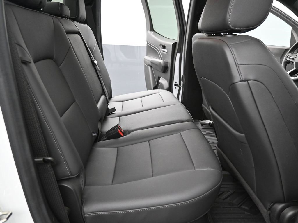 Used 2024 Chevrolet Colorado LT w/ LT Convenience Package III image 18