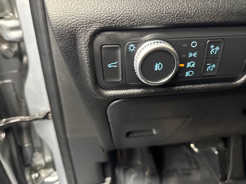 Certified 2022 Ford Explorer XLT w/ Equipment Group 202A AWD/4WD image 35