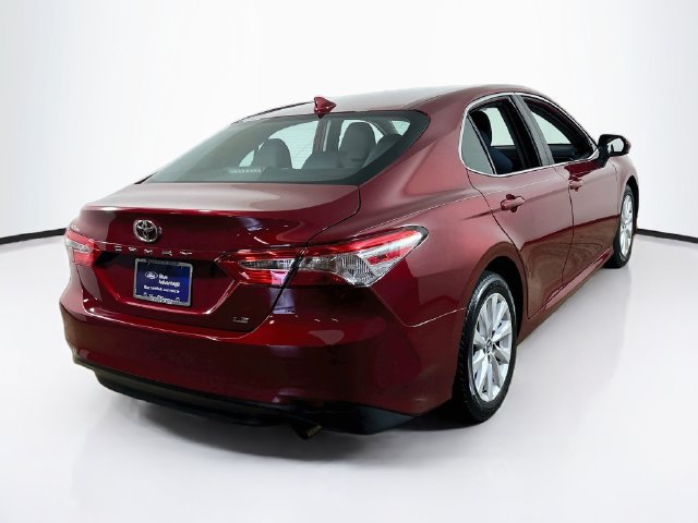 Used 2020 Toyota Camry LE FWD image 10