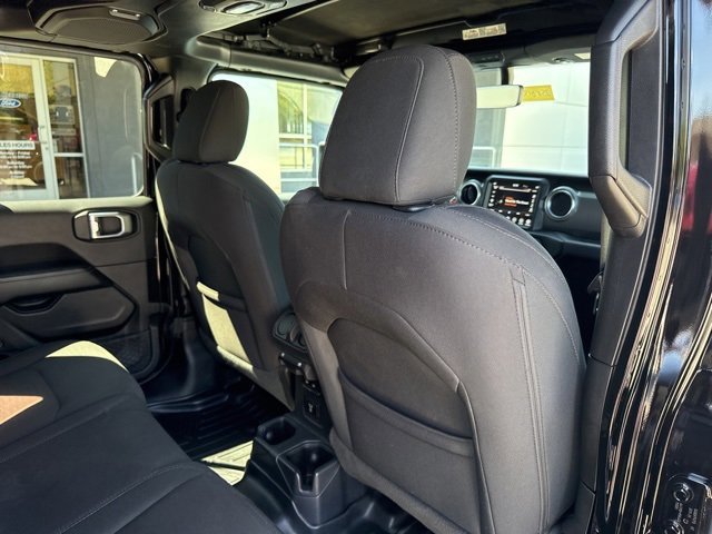 Used 2021 Jeep Wrangler Unlimited Sahara image 25