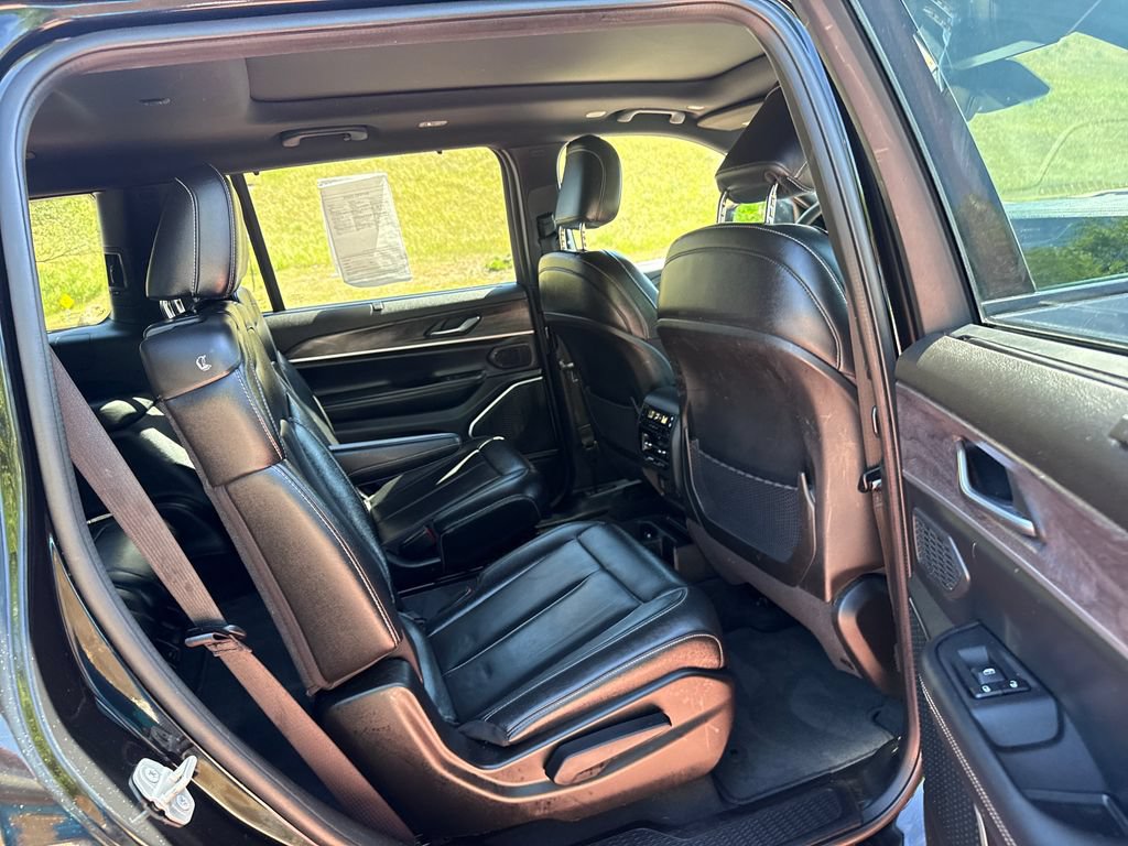 Used 2024 Jeep Grand Cherokee L Limited w/ Luxury Tech Group II AWD/4WD image 26