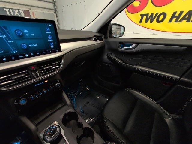 Certified 2024 Ford Escape Platinum image 25