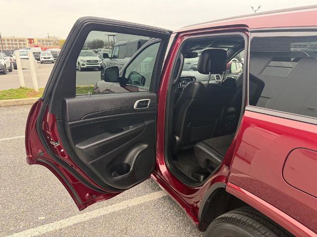 Used 2022 Jeep Grand Cherokee Laredo X AWD/4WD image 12
