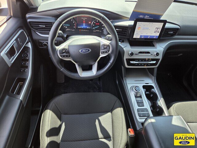 Certified 2024 Ford Explorer XLT RWD image 13