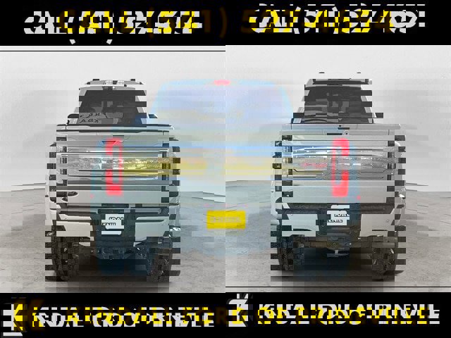 Certified 2024 Ford F450 Platinum w/ FX4 Off-Road Package image 4