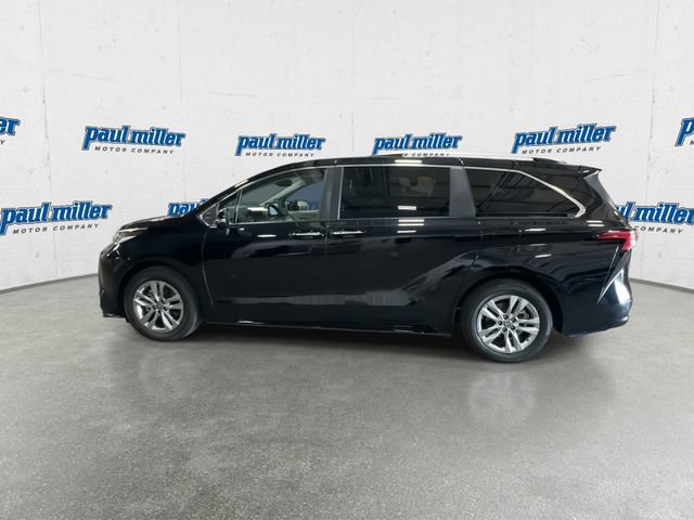 Used 2024 Toyota Sienna Limited AWD/4WD image 7