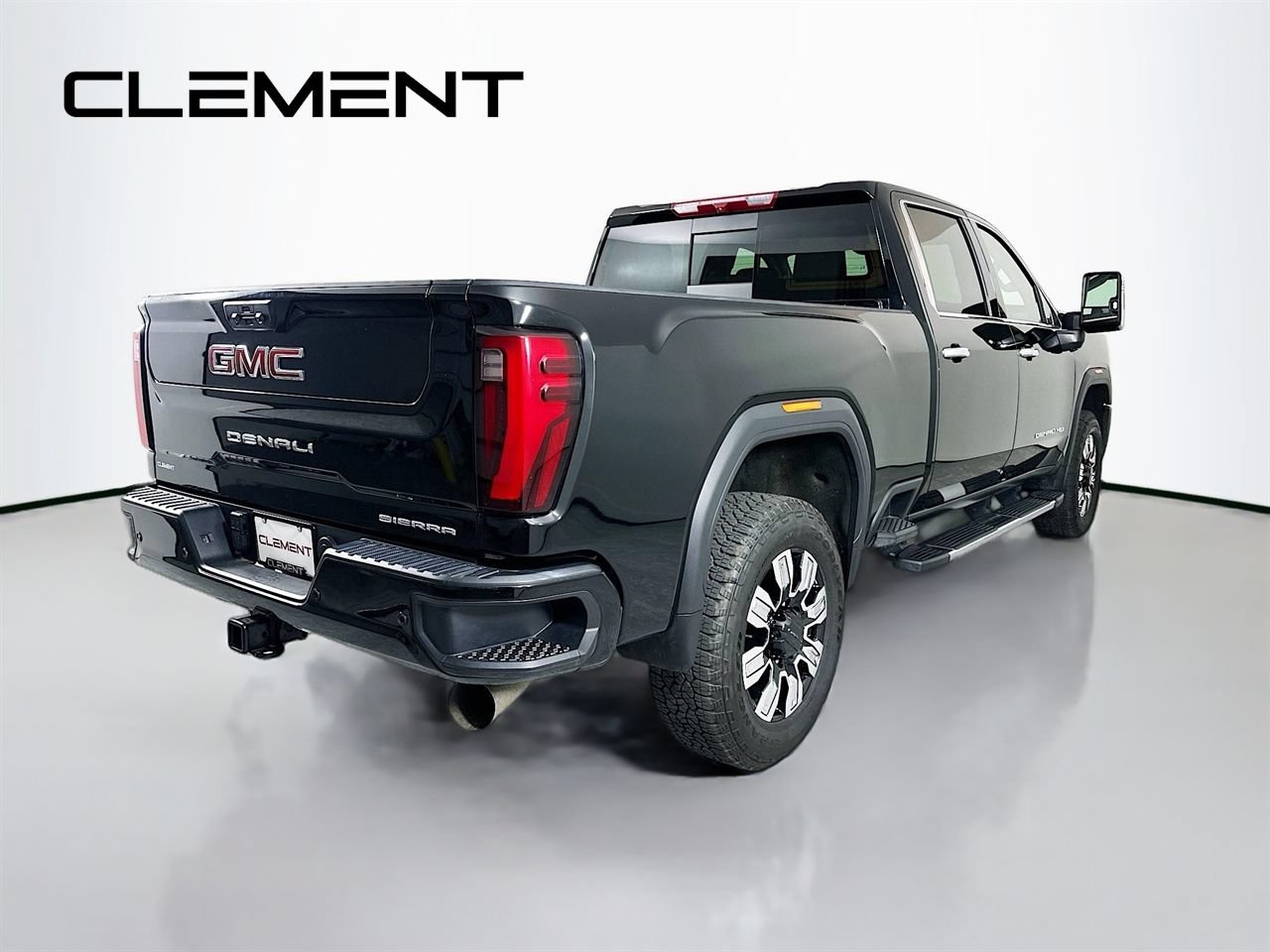 Used 2024 GMC Sierra 2500 Denali AWD/4WD image 7