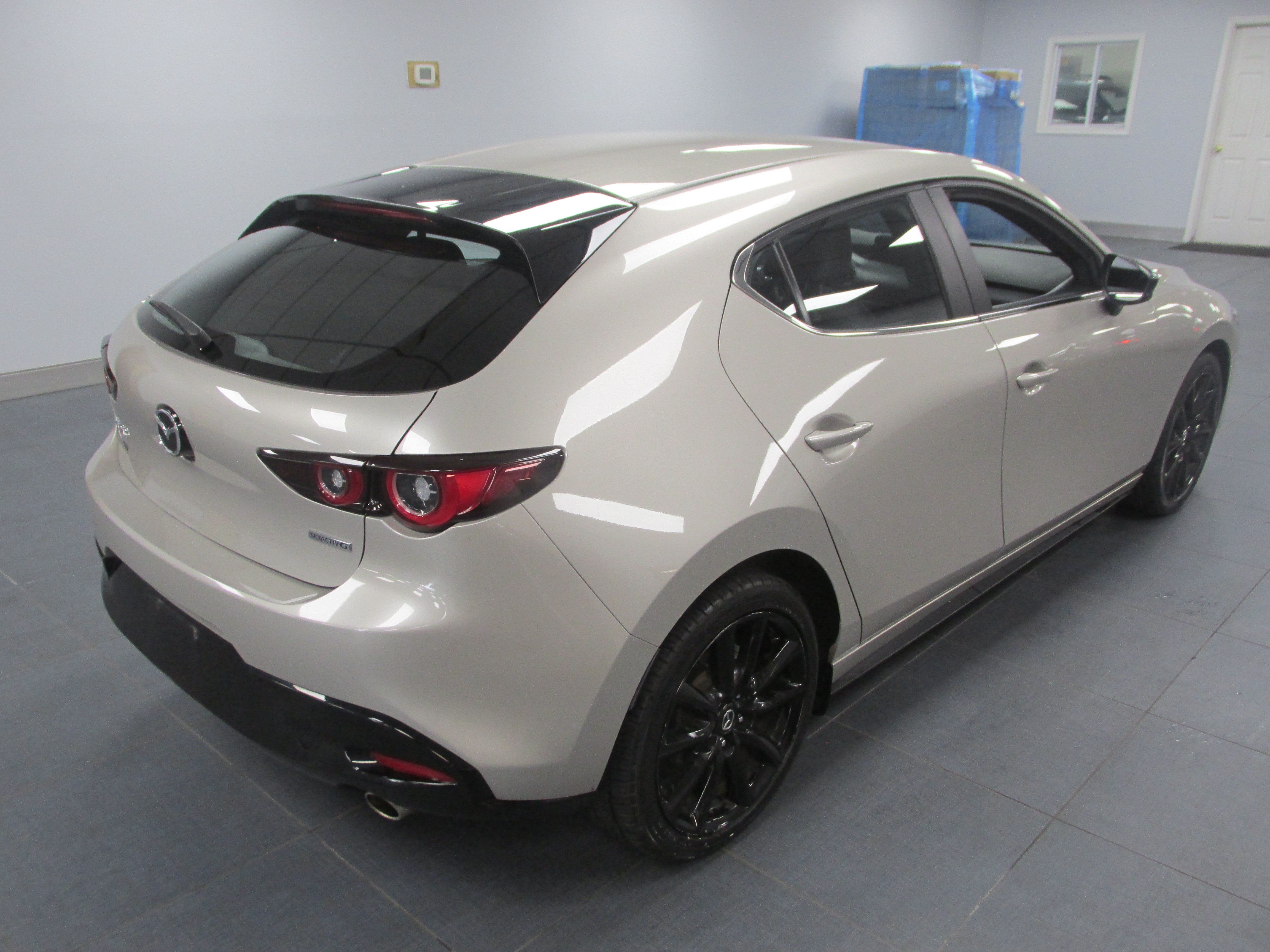 Used 2024 MAZDA MAZDA3 s FWD image 5