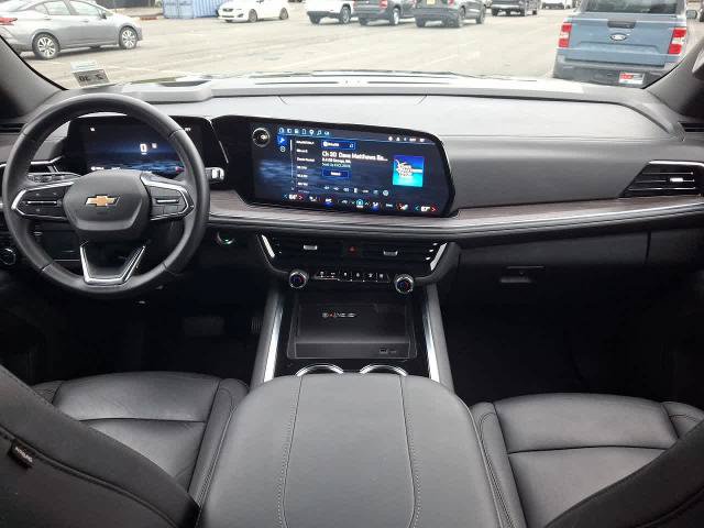 Used 2025 Chevrolet Tahoe LT AWD/4WD image 10