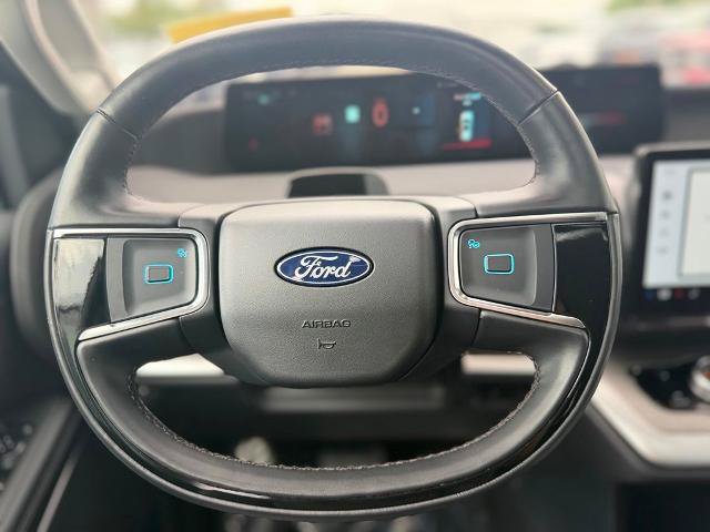 Certified 2025 Ford Expedition Platinum AWD/4WD image 12