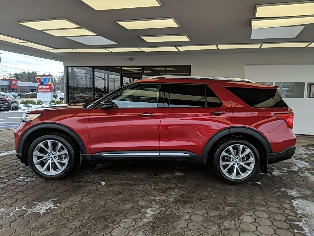 Certified 2022 Ford Explorer Platinum w/ Equipment Group 601A image 8