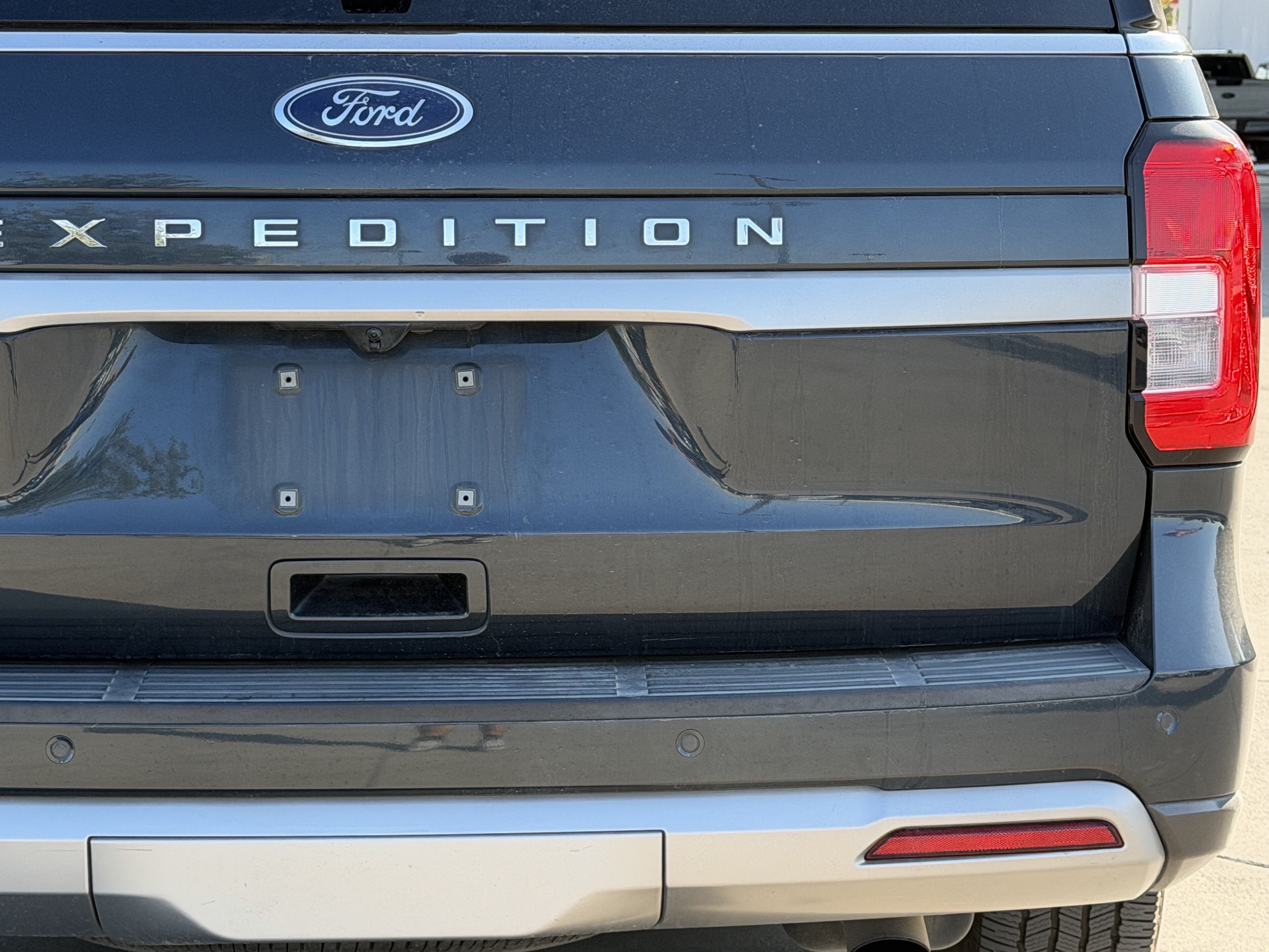 Certified 2022 Ford Expedition XLT RWD image 6