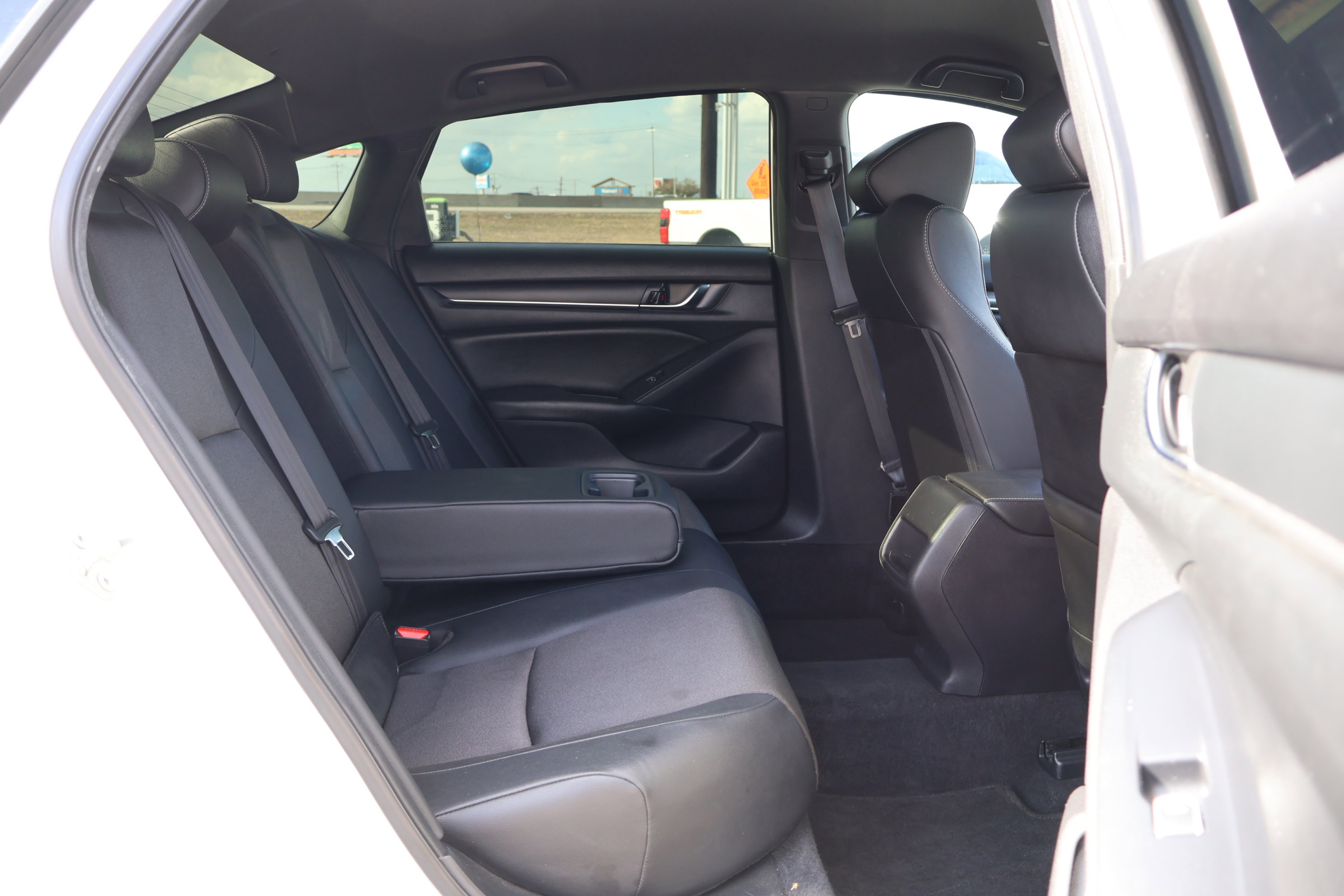 Used 2020 Honda Accord Sport image 32