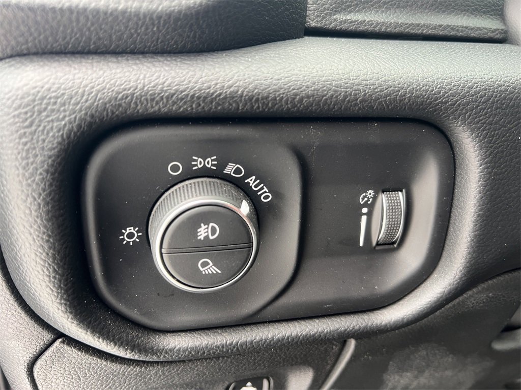 Used 2022 RAM 1500 Big Horn image 15