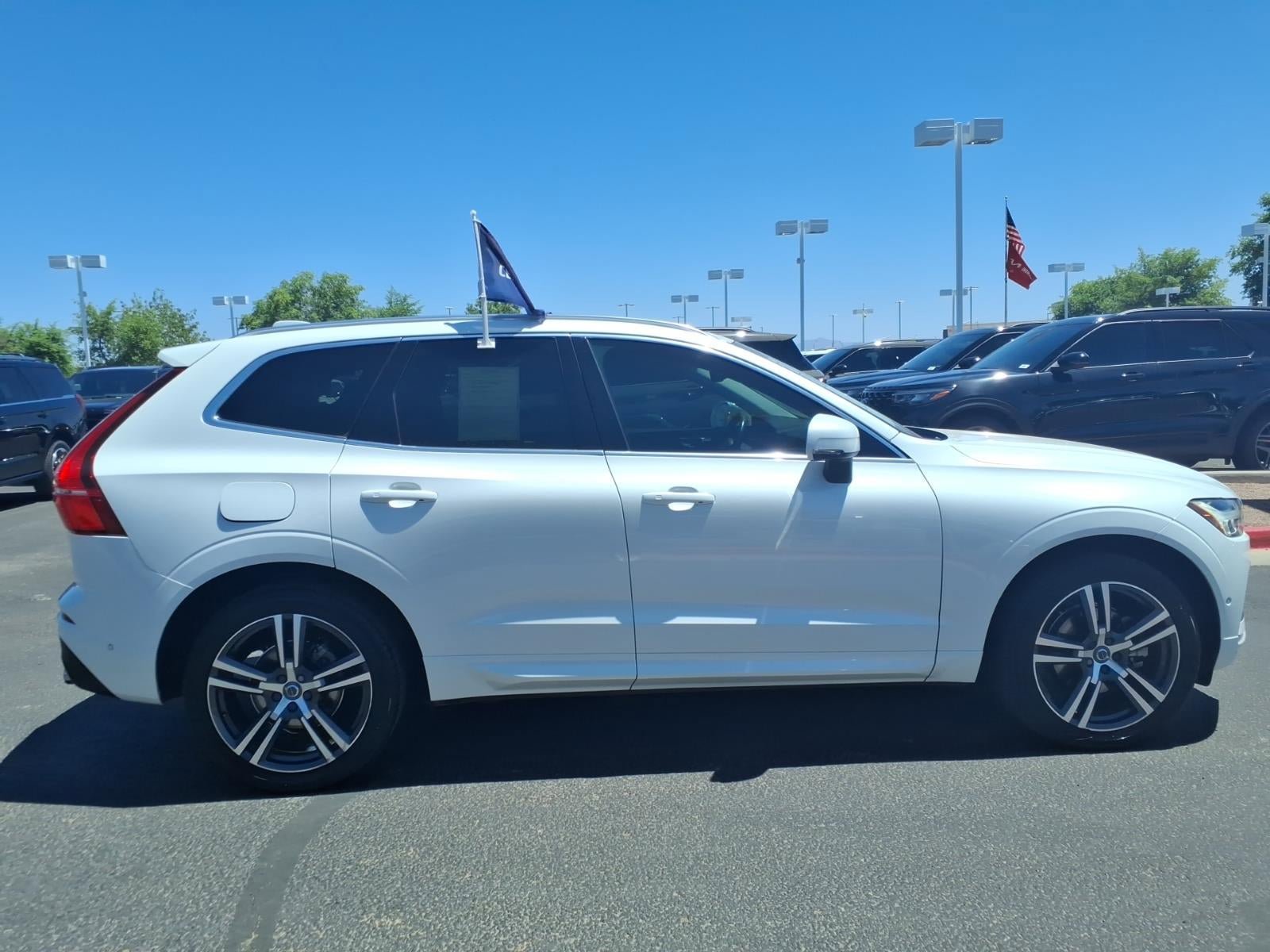 Used 2019 Volvo XC60 T5 Momentum w/ Premium Package AWD/4WD image 3