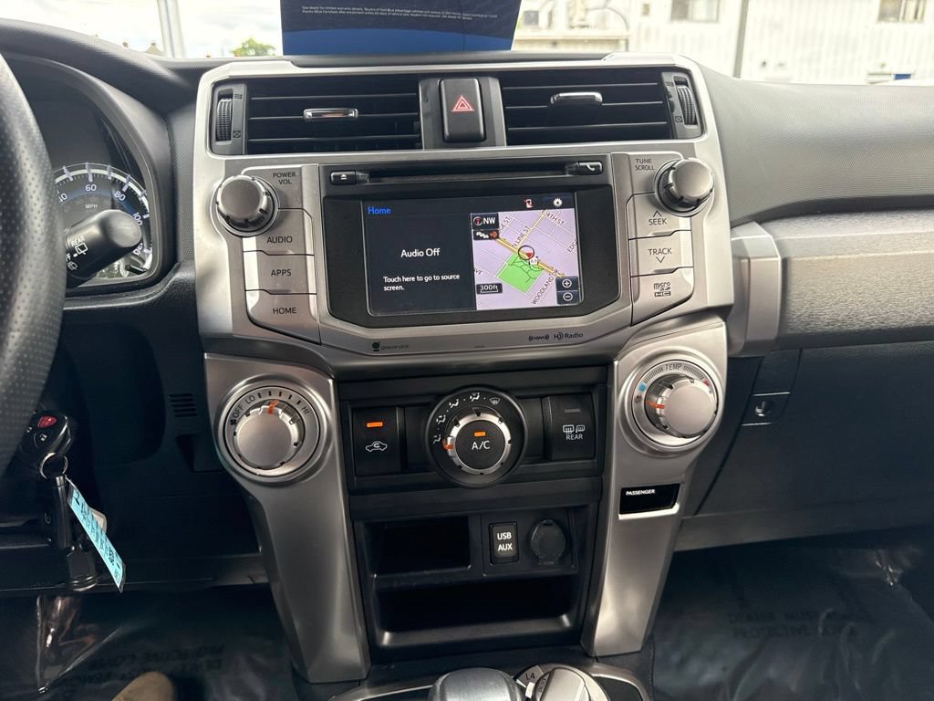 Used 2018 Toyota 4Runner SR5 AWD/4WD image 22