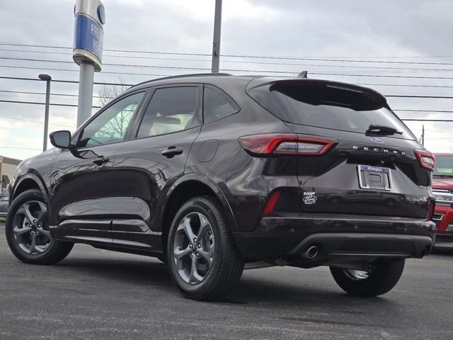 Certified 2023 Ford Escape ST-Line Select w/ Tech Pack #1 image 3