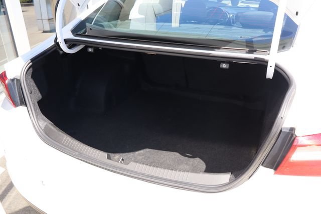 Used 2024 Chevrolet Malibu LT FWD image 30