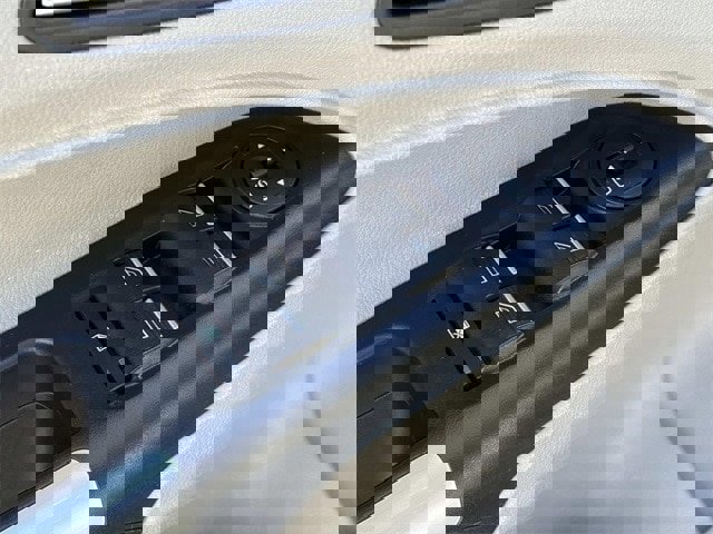 Certified 2022 Ford Transit Connect XLT image 19