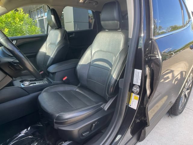 Certified 2020 Ford Escape Titanium AWD/4WD image 15