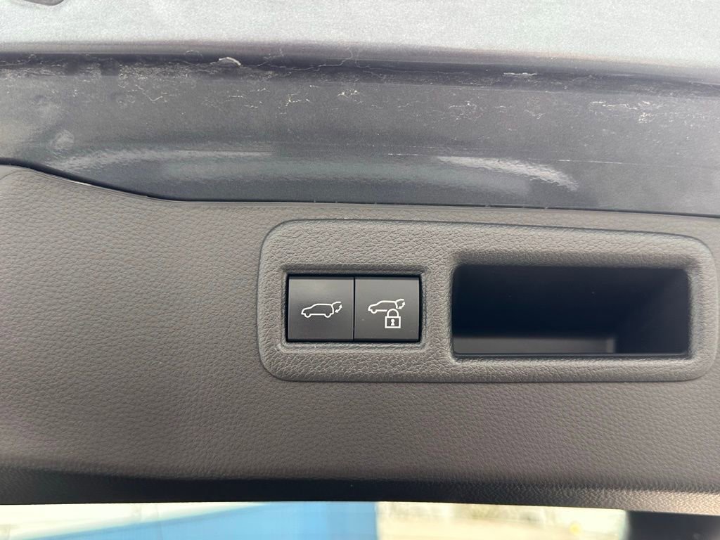 Used 2021 Toyota Venza Limited w/ Advanced Technology Package AWD/4WD image 17