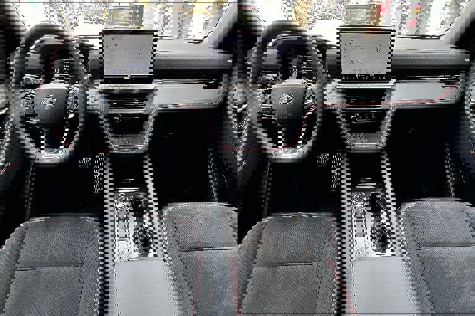 Certified 2025 Ford Explorer ST image 19