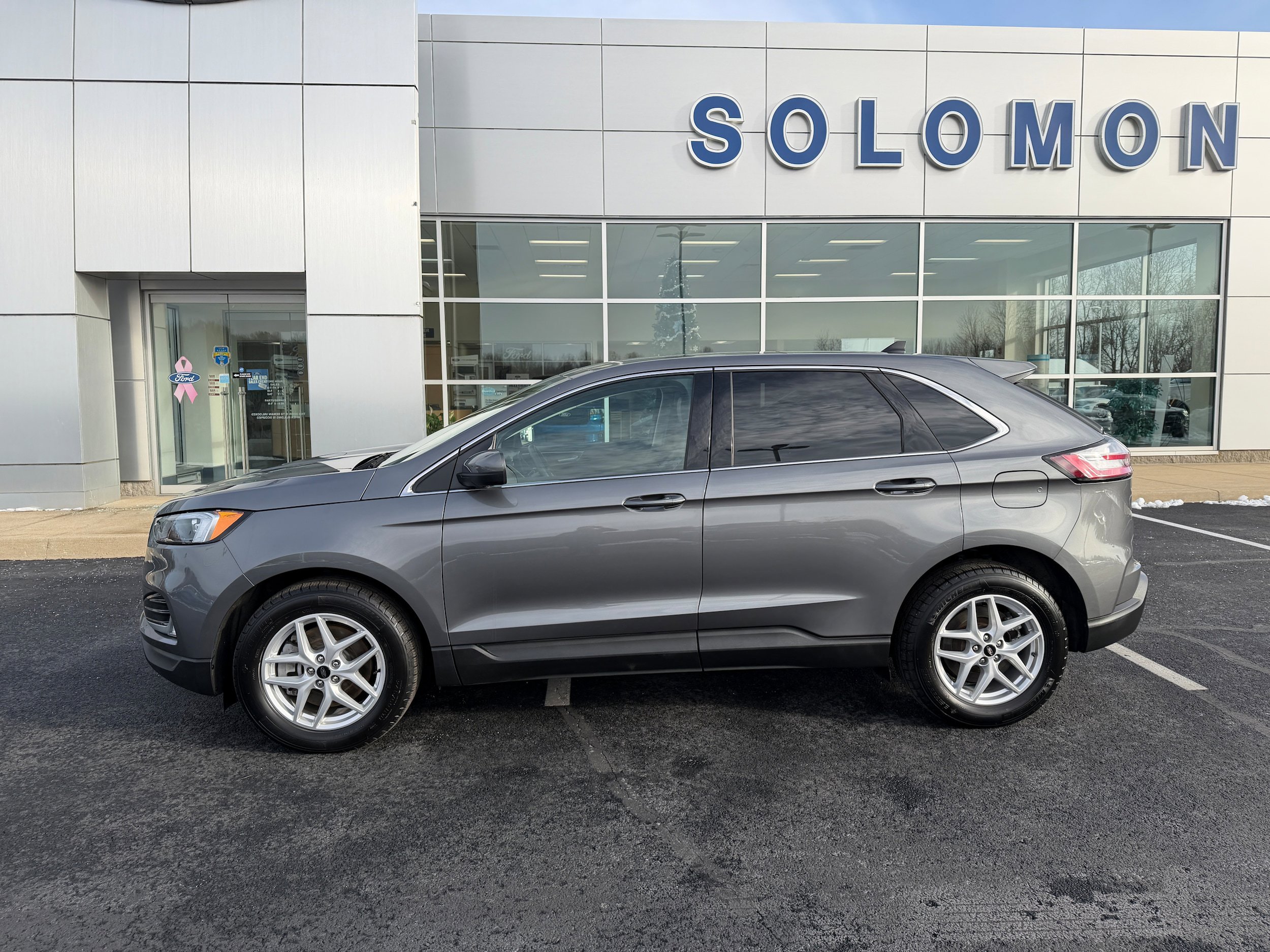 Certified 2024 Ford Edge SEL w/ Convenience Package AWD/4WD image 8