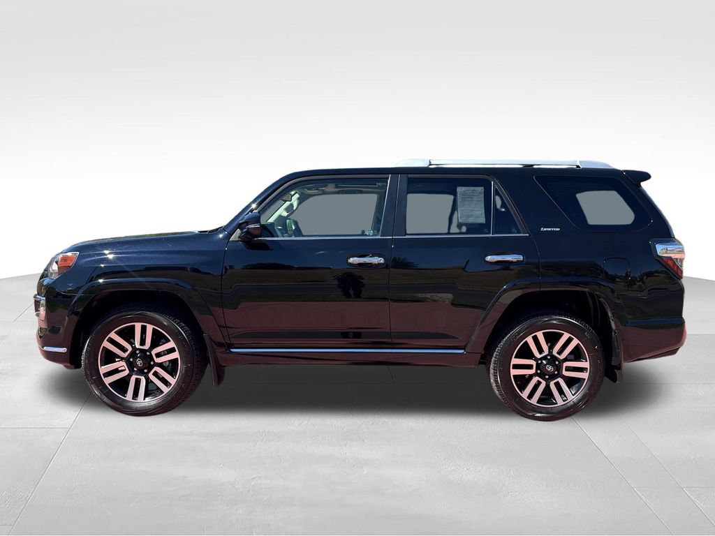 Used 2024 Toyota 4Runner Limited AWD/4WD image 4