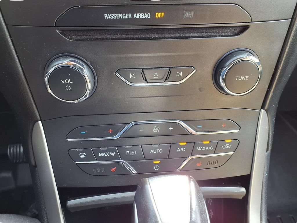 Certified 2018 Ford Edge SEL w/ Equipment Group 201A FWD image 14