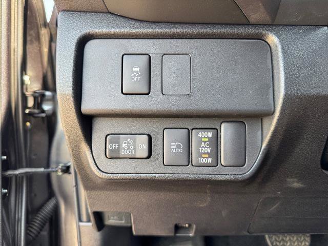 Used 2023 Toyota Tacoma TRD Off-Road AWD/4WD image 21