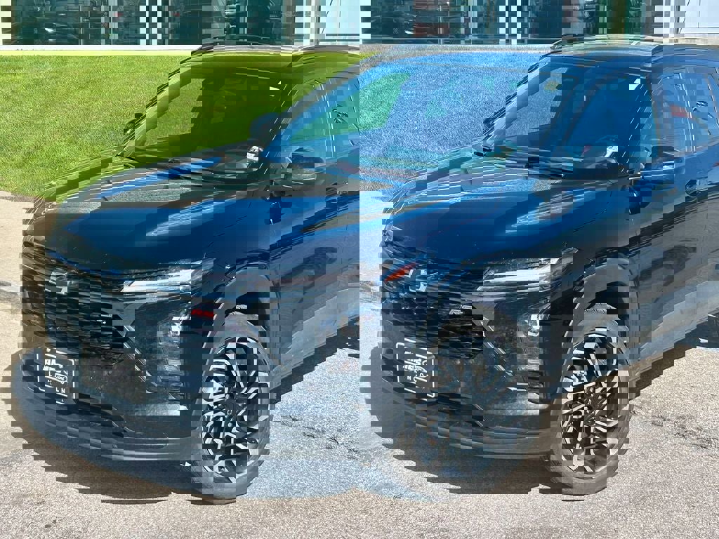 Used 2024 Chevrolet Trax RS w/ Driver Confidence Package FWD image 7
