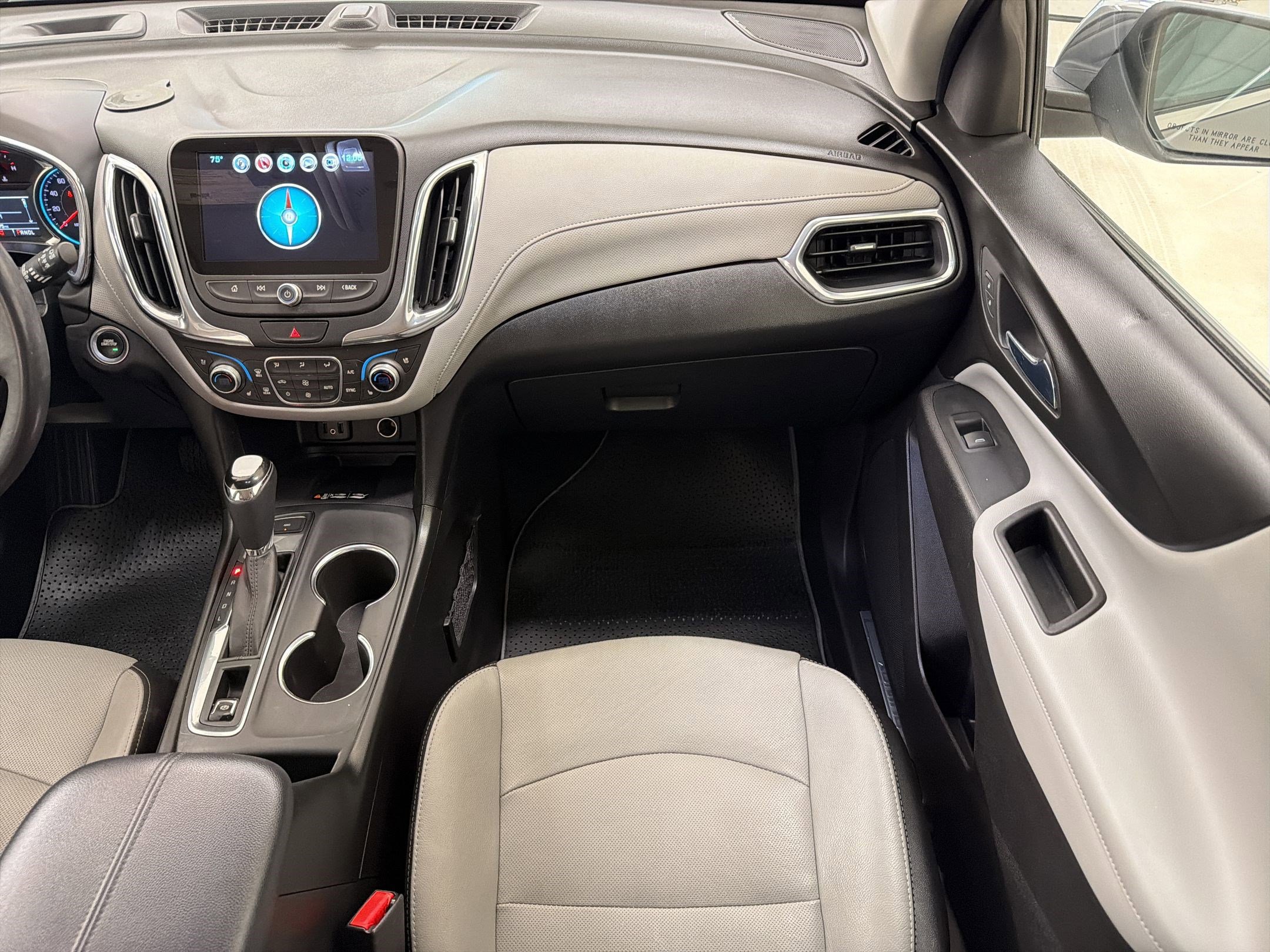 Used 2018 Chevrolet Equinox Premier AWD/4WD image 27