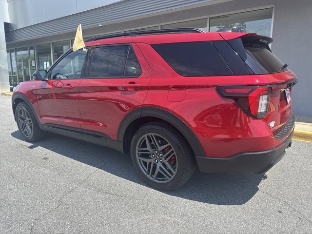 Certified 2025 Ford Explorer ST-Line w/ Premium Package RWD image 8