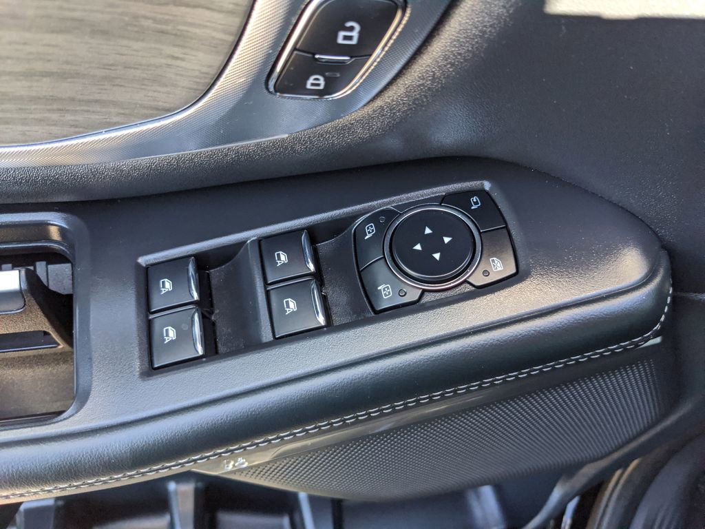 Certified 2025 Ford Expedition Platinum image 24