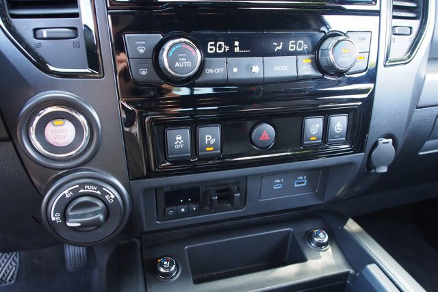 Used 2023 Nissan Titan PRO-4X w/ Pro-4x Convenience Package AWD/4WD image 27