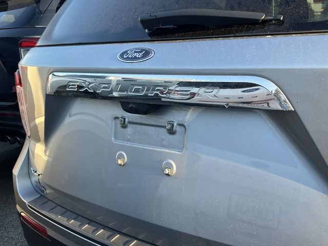 Certified 2023 Ford Explorer XLT RWD image 10