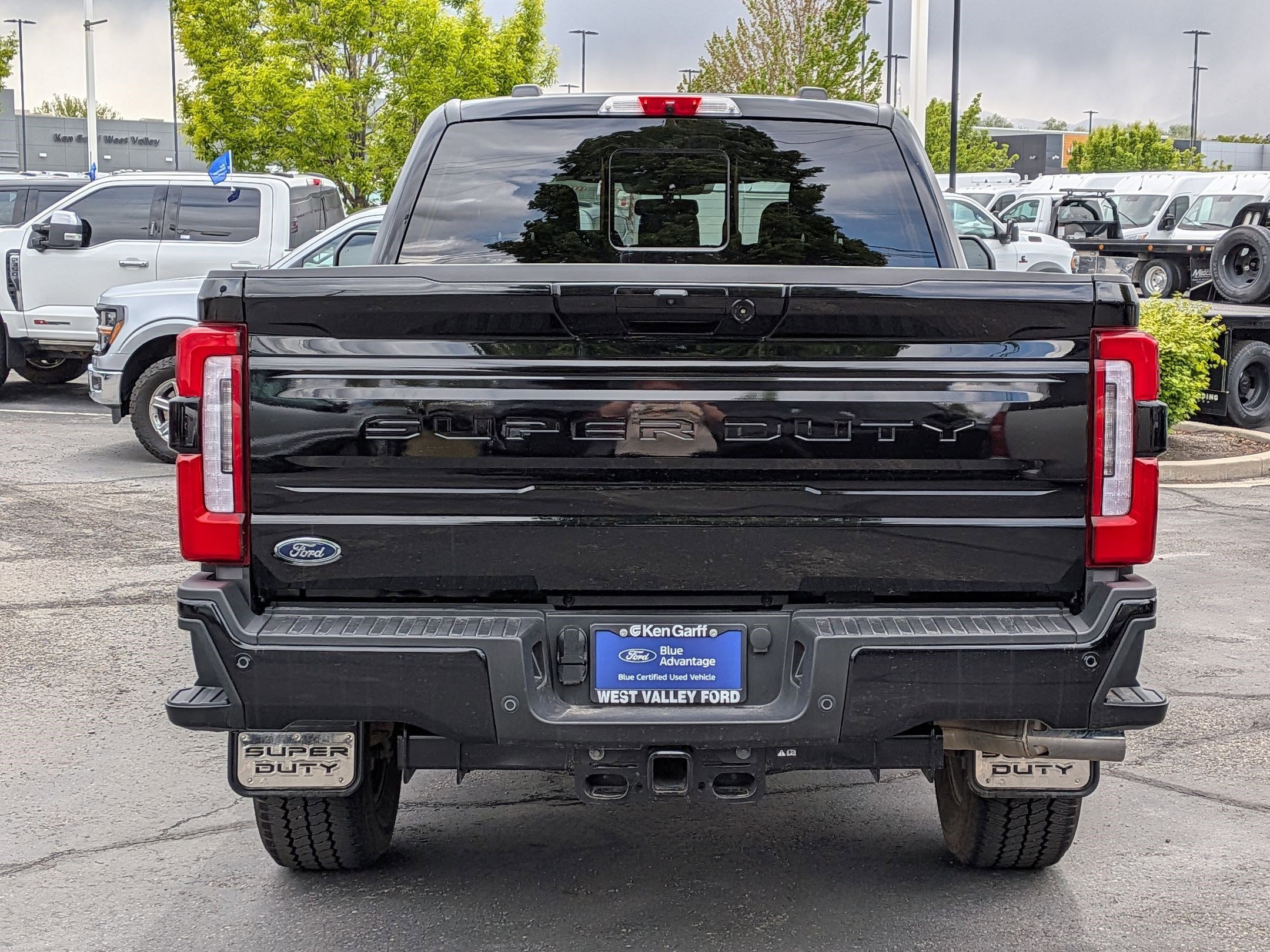 Certified 2025 Ford F350 Platinum AWD/4WD image 9