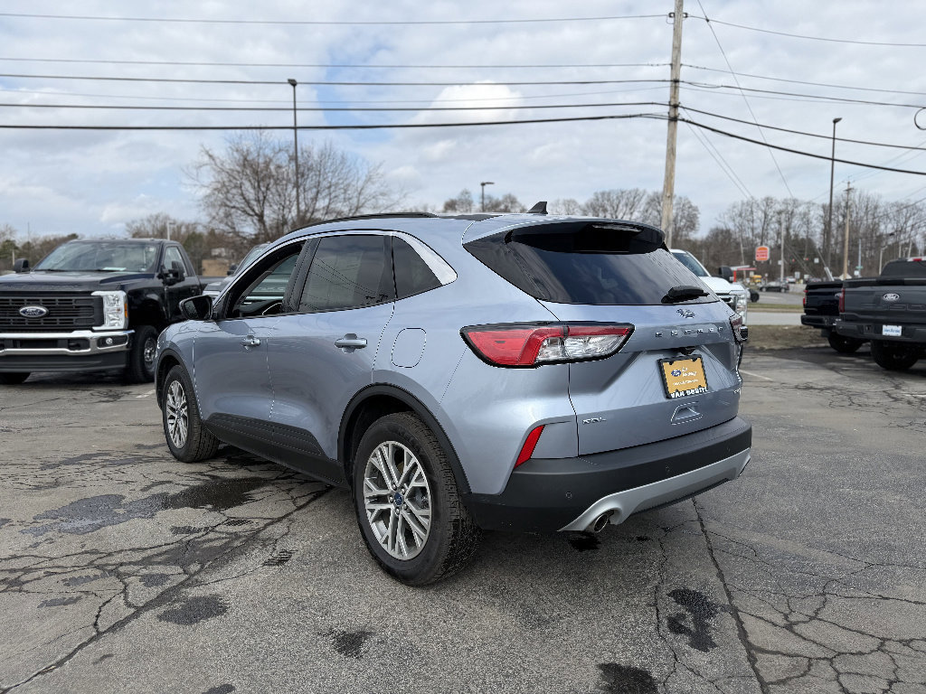 Certified 2022 Ford Escape SEL image 3