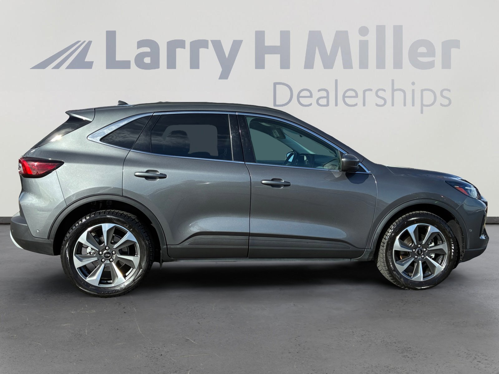 Certified 2023 Ford Escape Platinum w/ Premium Technology Package image 6