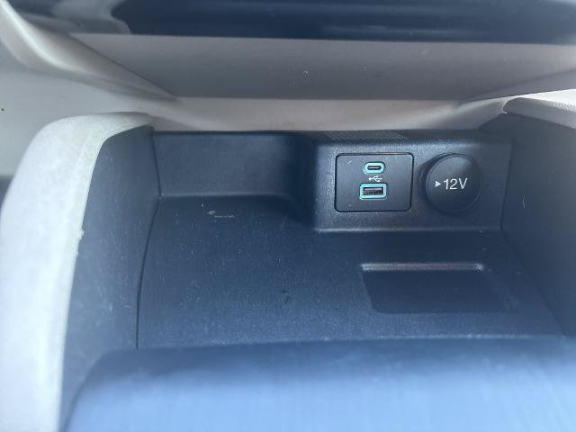 Certified 2022 Ford Escape SE w/ Cold Weather Package AWD/4WD image 24
