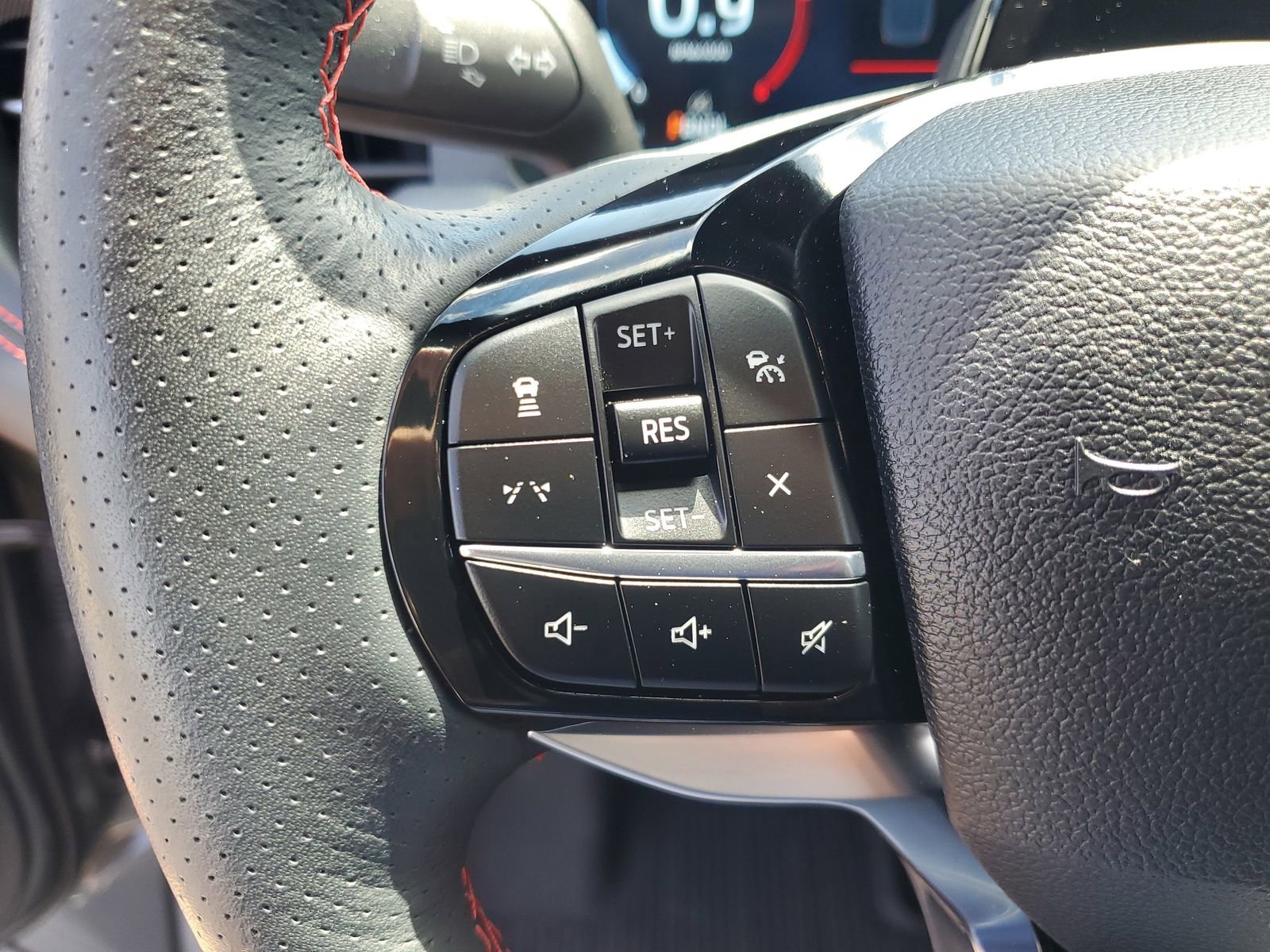 Certified 2025 Ford Explorer ST-Line w/ Premium Package AWD/4WD image 20