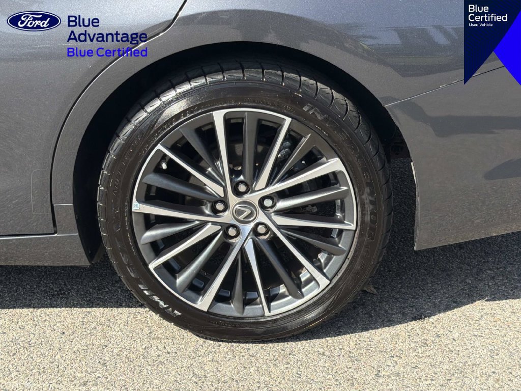 Used 2023 Lexus ES 300h w/ Premium Package FWD image 8