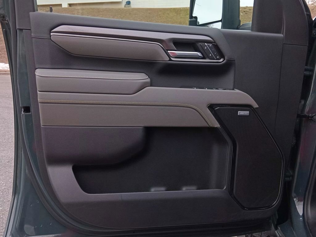 Used 2025 Chevrolet Silverado 2500 ZR2 w/ Technology Package image 22