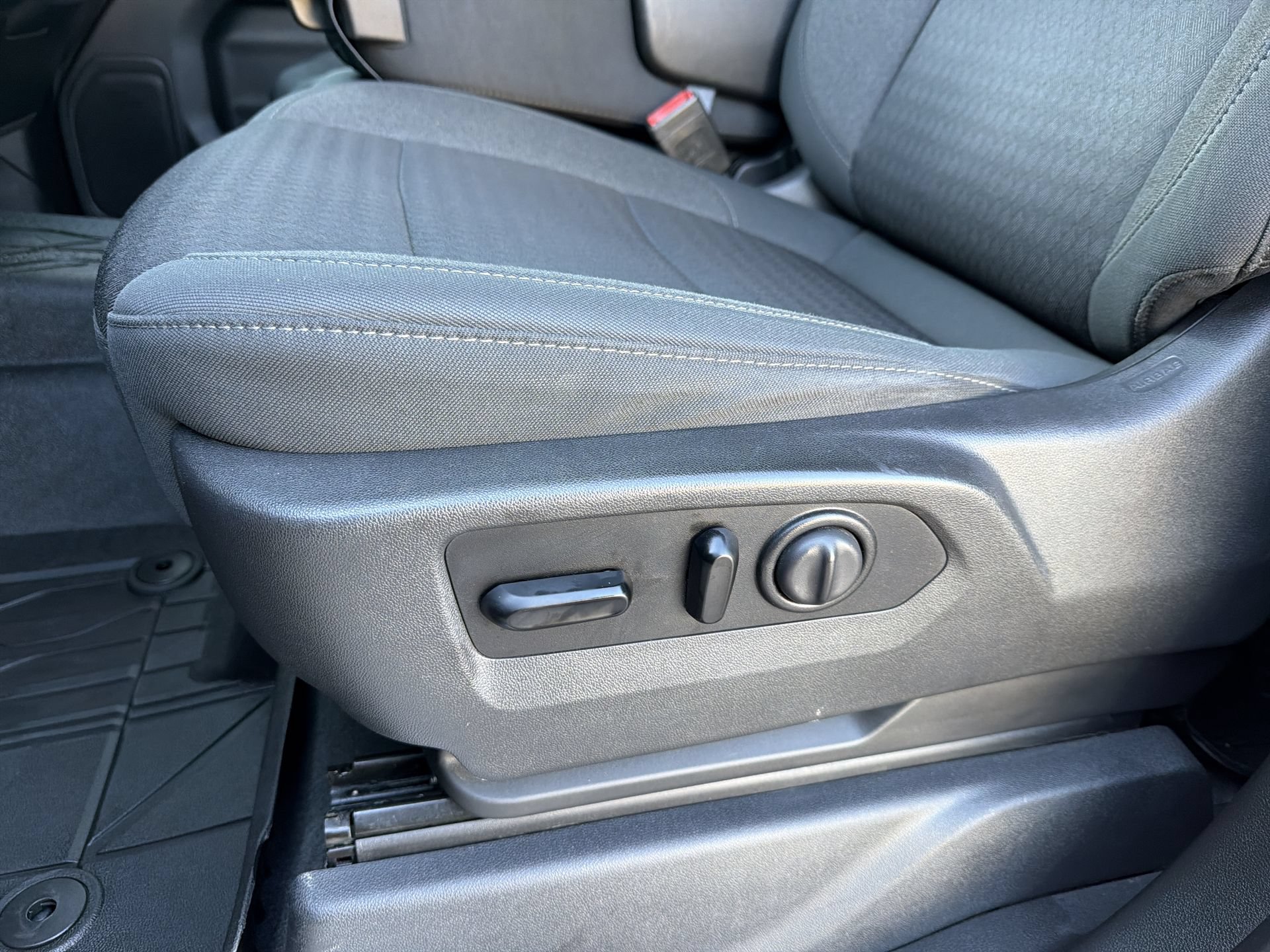 Used 2021 Chevrolet Silverado 1500 RST RWD image 12