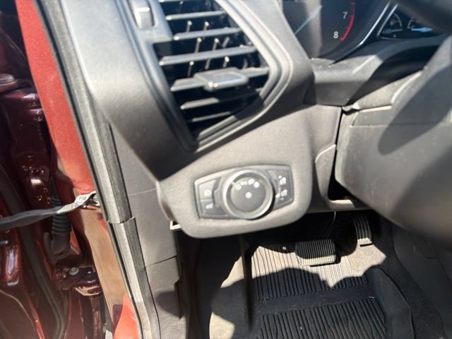 Certified 2018 Ford Escape SE w/ SE Sync 3 Package FWD image 25
