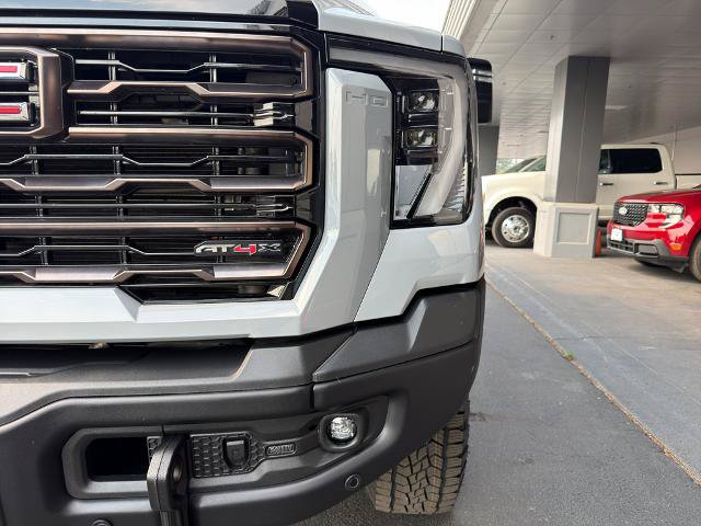 Used 2024 GMC Sierra 2500 AT4X w/ AT4X AEV Edition AWD/4WD image 4