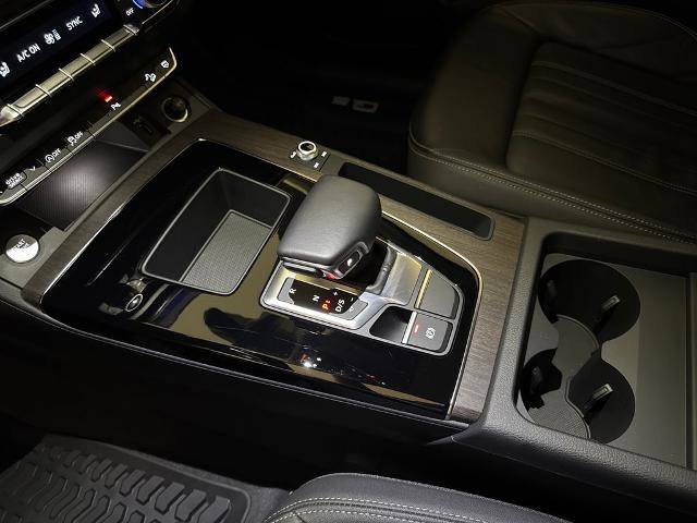 Used 2023 Audi Q5 2.0T Premium w/ Convenience Package AWD/4WD image 29