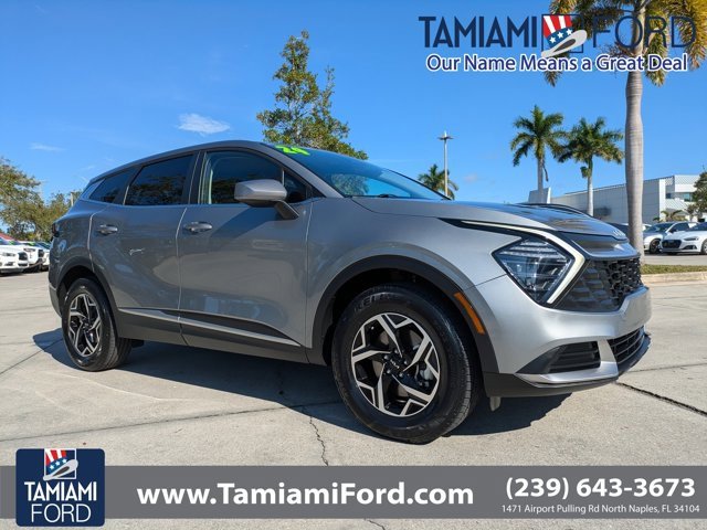 Used 2024 Kia Sportage LX image 1